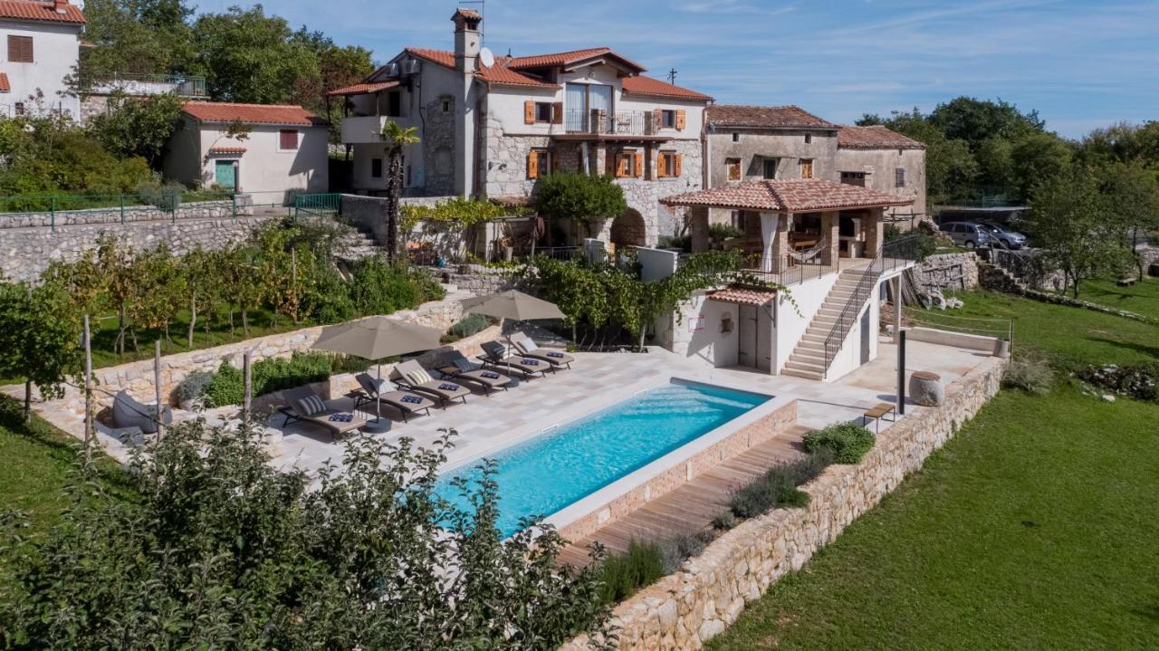 Oliti With Pool